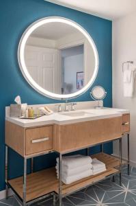 DoubleTree Suites by Hilton - 119