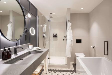 The Gantry London, Curio Collection By Hilton - 11