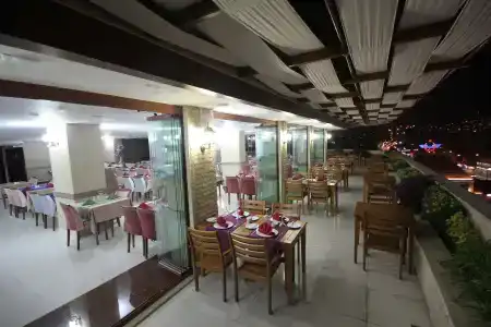 Grand Corner Boutique - 18