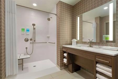 Home2 Suites By Hilton Portland Airport - 40