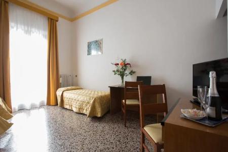 4F Boutique Florence - 38