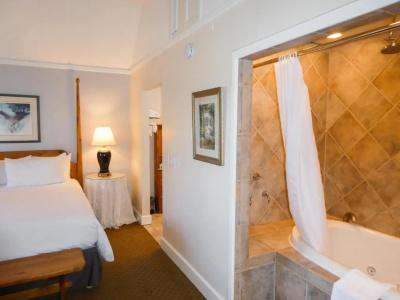 Briarwood Inn - 125