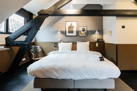 The Hunfeld - 38