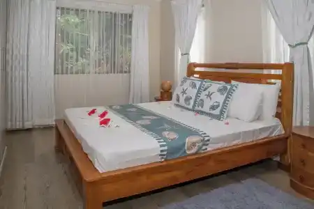 Hillside Retreat - 27