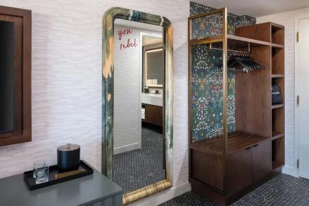 Holiday Inn Charlotte University, An Ihg - 38