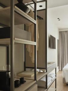 Lithos - 40