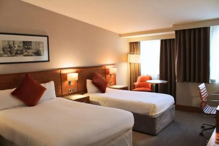 Clayton Crown London - 38