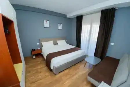 Olivar Tirana - 63