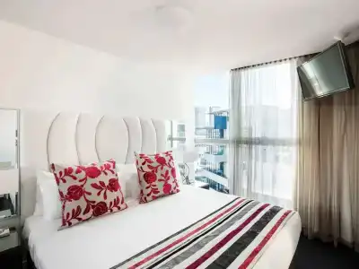 The Sebel Docklands - 3
