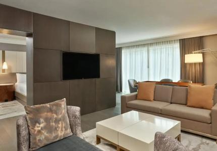 Crescent Court - 69
