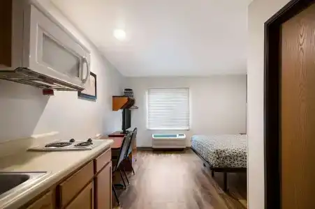 WoodSpring Suites Fort Gordon - 24