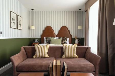 The Drayton Court - 167