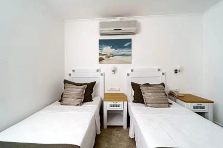 Costa Sariyaz - 55