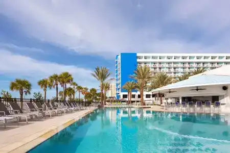 Hilton & Spa - 19