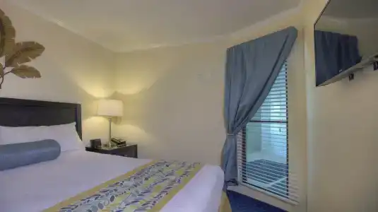 Sailport Waterfront Suites - 20