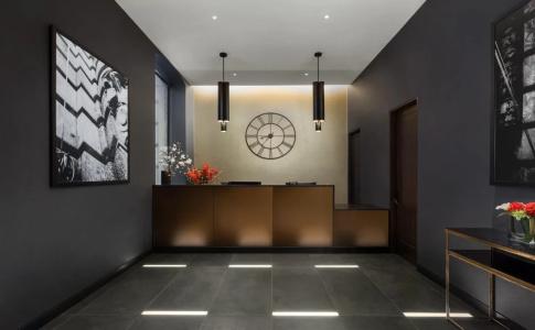 The at Fifth Avenue - 9