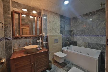 Caravanserai Inn - 174