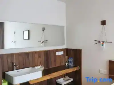 Nianhua Boutique - 13