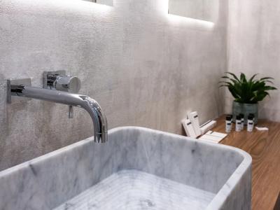 Merchant Suites - 17