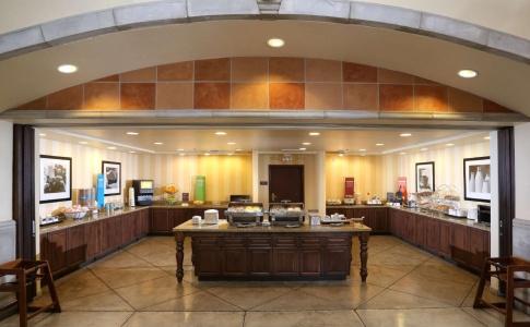Hampton Inn & Suites Tucson Mall - 20