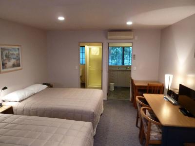 Tudor Lodge - 1