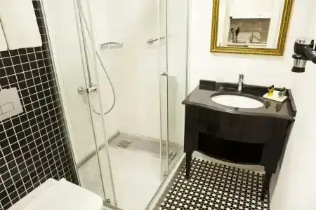 Meroddi Pera Flats - 78