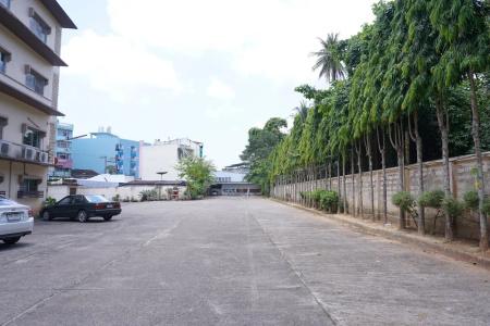 Sri Chumphon - 13