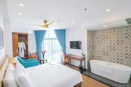 Ritzy Boutique Da Nang - 148