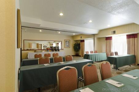 Country Inn & Suites by Radisson, International Airport, OR - 13