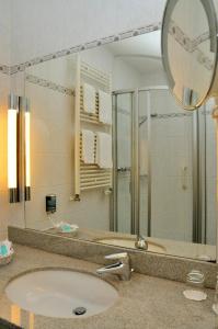 Essener Hof; Sure Hotel Collection by Best Western - 9