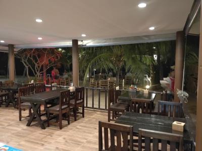 Cheeva Beach Resort - 21