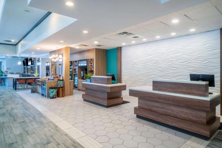 Hilton Garden Inn - 1