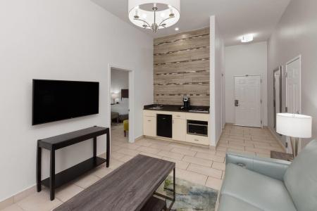 La Quinta by Wyndham Airport - 41