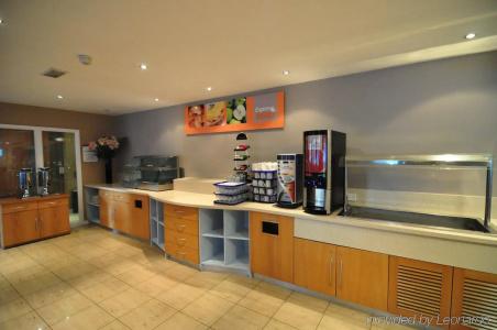 Holiday Inn Express Park Royal, An Ihg - 8