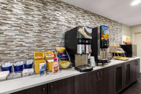 Days Inn by Wyndham Lookout Mountain West - 10
