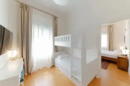 Castellano & Suites - 146