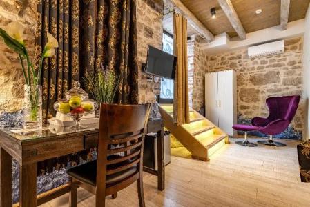 Heritage Palace Varos - Mag Quaint & Elegant Boutiques - 102