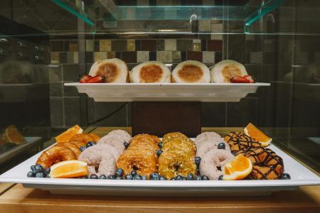 Embassy Suites - 10