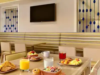 Sonesta ES Suites Orlando International Drive - 9