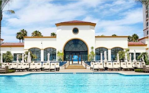 The Waterfront Beach Resort, A Hilton - 20