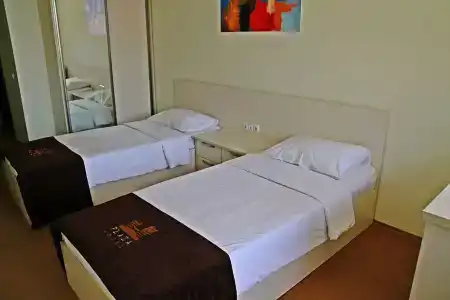 Mardi Plaza - 4