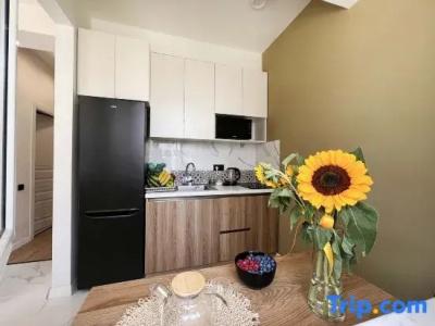 Motives Inn - 125