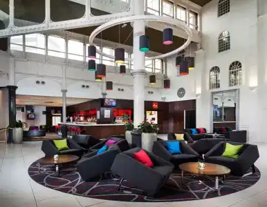 Park Inn by Radisson Cardiff City Centre - 1