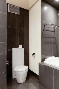 Old Town Square Residence by Emblem - 57