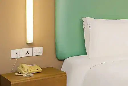 Holiday Inn Express Hangzhou Huanglong, An Ihg - 2