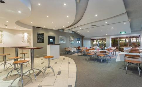 Airport International - 13