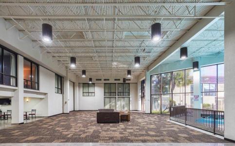 Red Roof Inn Plus+ & Suites Houston – Iah Airport Sw - 14