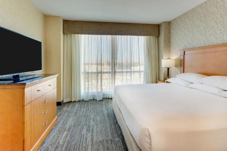 Drury Inn & Suites Orlando near Universal Orlando Resort - 5