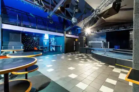 ibis Budget - - 11
