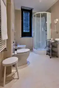 Best Western Plus Executive and Suites - 9